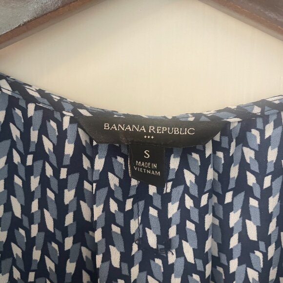 Banana Republic Navy and White Geometric Women's Top Size Small - Picture 4 of 5